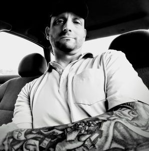 Meet your Posher, Travis